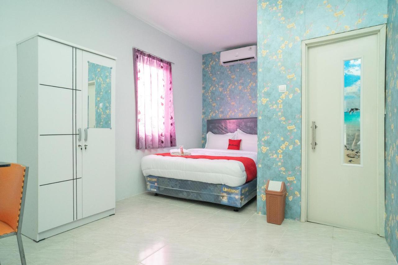 Reddoorz Plus Near Itc Cempaka Mas 2 Jakarta Exterior photo